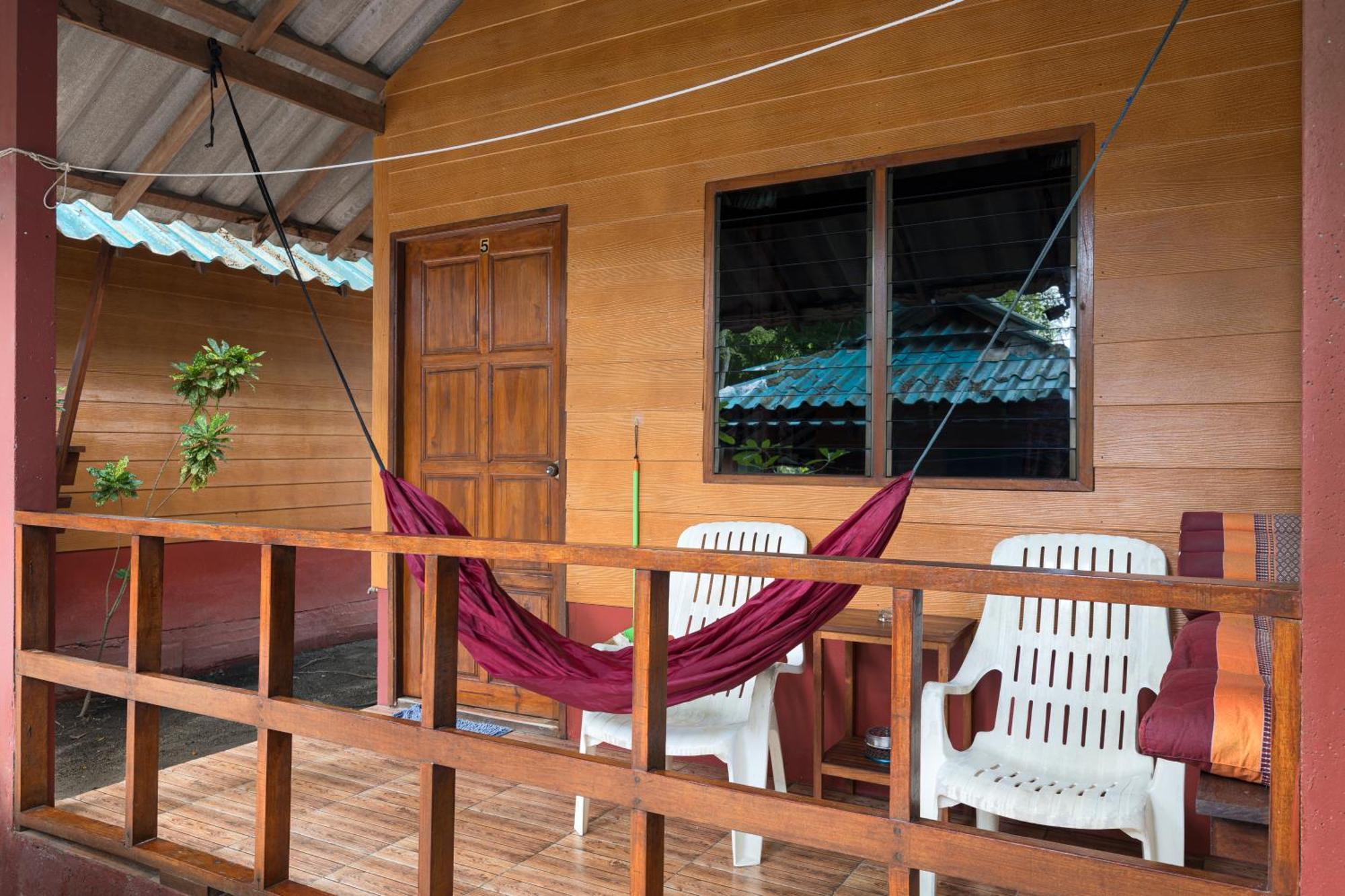 Family Song Koh Lipe Hotell Eksteriør bilde